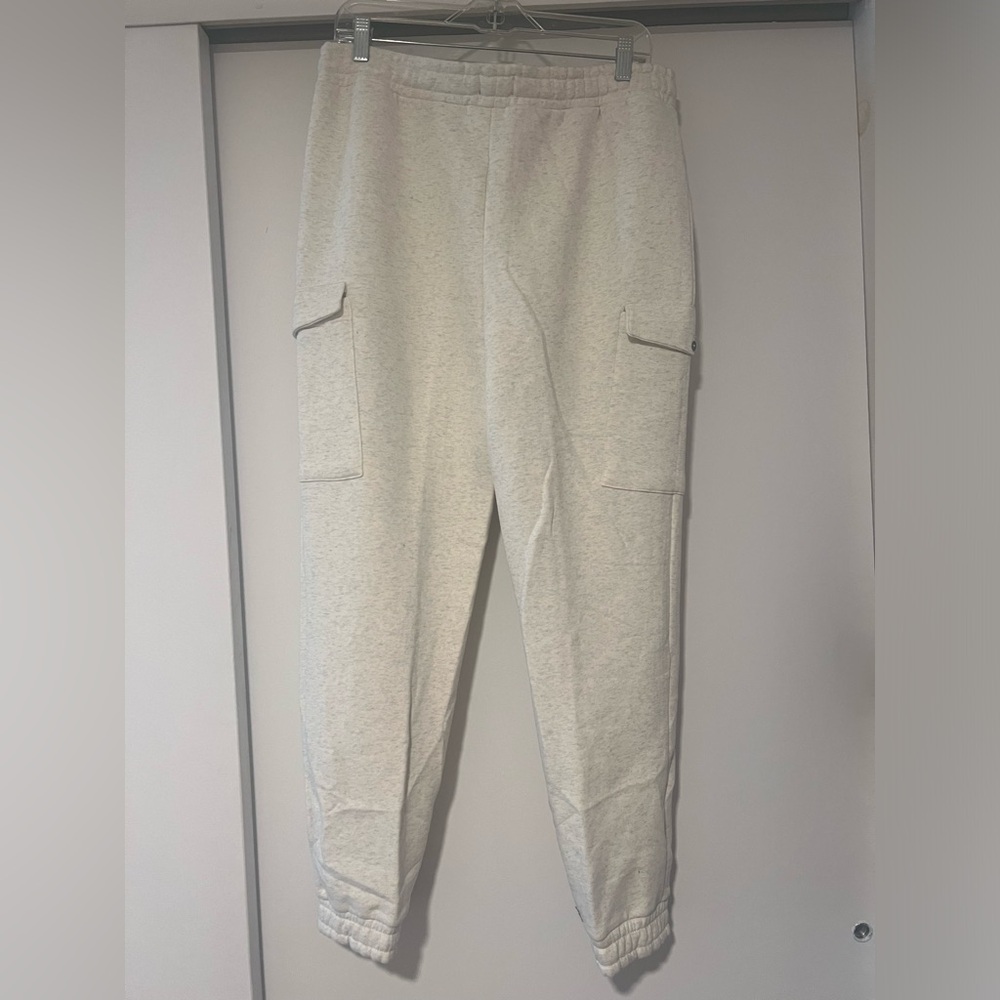 Cream cargo sweatpants - Picture 2 of 3